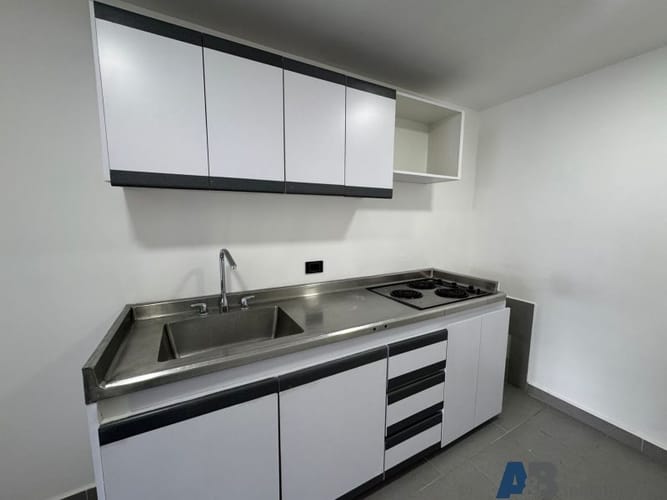 Local en arriendo en Simon Bolivar, Medellín, 200 m² · foto 13 de 20