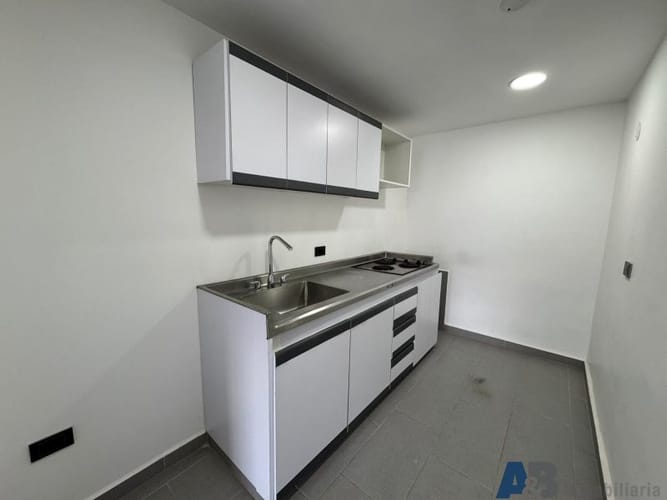 Local en arriendo en Simon Bolivar, Medellín, 200 m² · foto 14 de 20