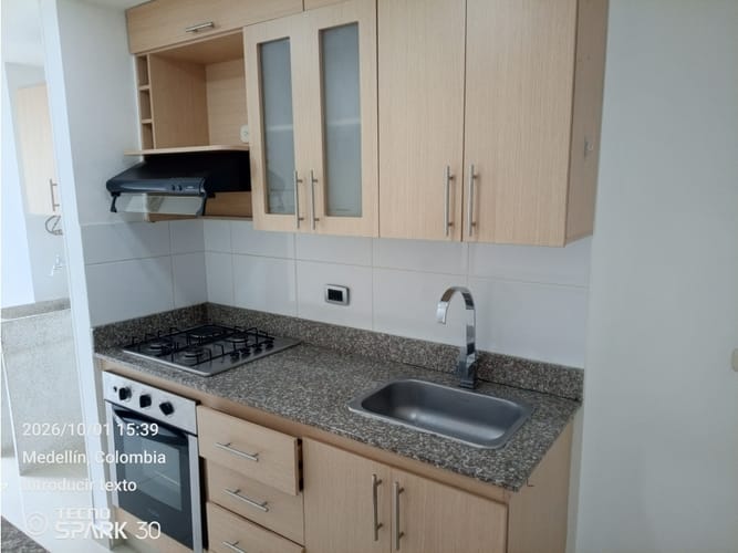 Apartamento de 3 alcobas en arriendo en Asomadera No.2, Medellín, 80 m² · foto 4 de 24
