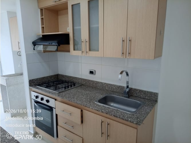 Apartamento de 3 alcobas en arriendo en Asomadera No.2, Medellín, 80 m² · foto 5 de 24