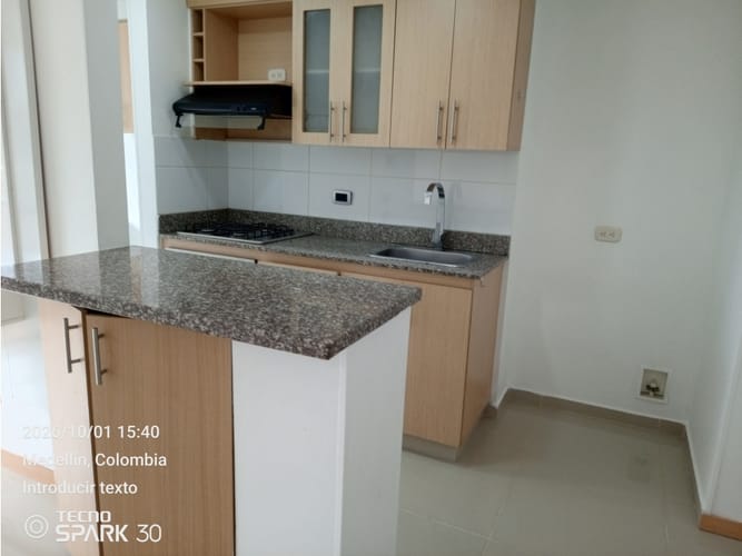 Apartamento de 3 alcobas en arriendo en Asomadera No.2, Medellín, 80 m² · foto 7 de 24