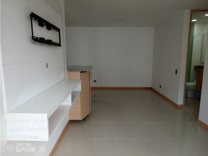Apartamento de 3 alcobas en arriendo en Asomadera No.2, Medellín, 80 m² · foto 9 de 24