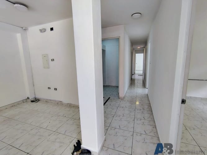 Local en arriendo en El Poblado, Medellín, 144 m² · foto 3 de 21