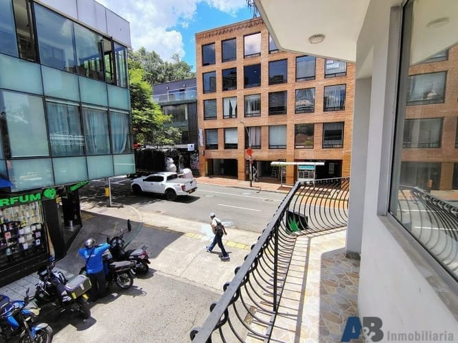 Local en arriendo en El Poblado, Medellín, 144 m² · foto 9 de 21