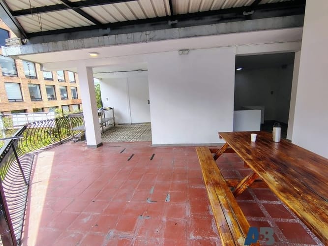 Local en arriendo en El Poblado, Medellín, 144 m² · foto 16 de 21