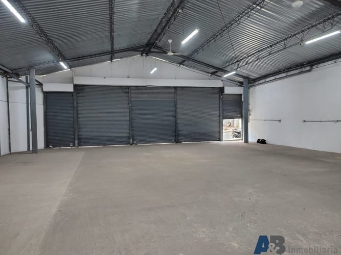 Bodega en arriendo en Las Palmas, Medellín, 400 m² · foto 4 de 18