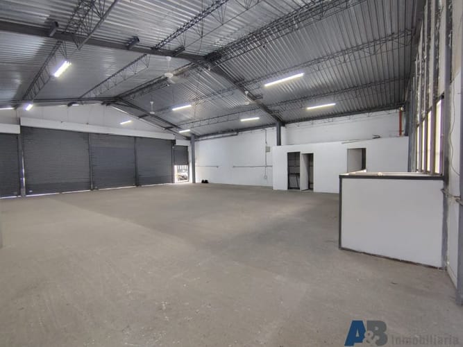Bodega en arriendo en Las Palmas, Medellín, 400 m² · foto 5 de 18