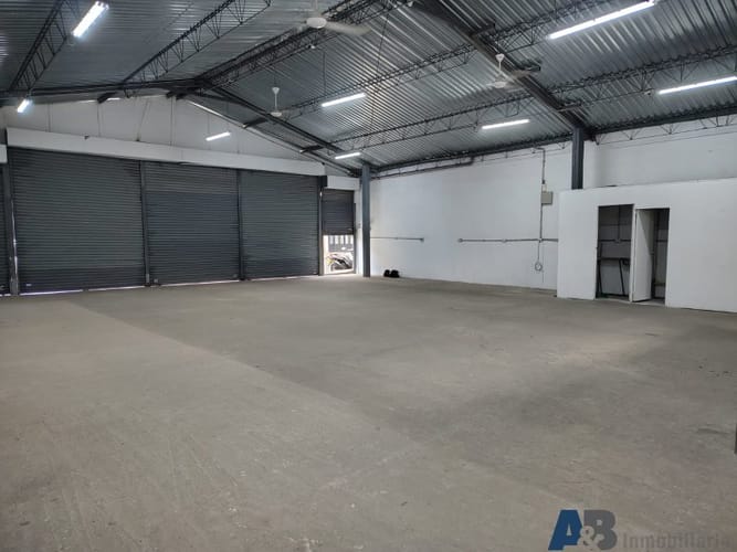 Bodega en arriendo en Las Palmas, Medellín, 400 m² · foto 6 de 18