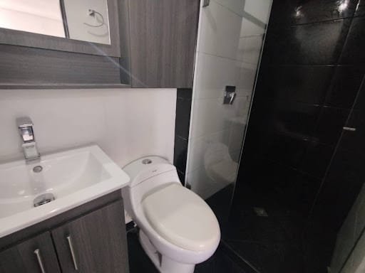 Apartamento de 2 alcobas en arriendo en La Ferreria, Medellín, 68 m² · foto 14 de 16