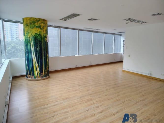 Oficina en arriendo en El Poblado, Medellín, 54 m² · foto 6 de 10