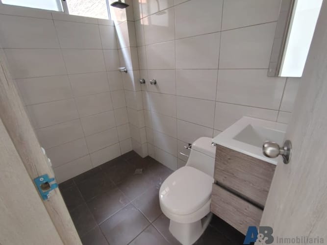 Local en arriendo en Castropol, Medellín, 190 m² · foto 16 de 20