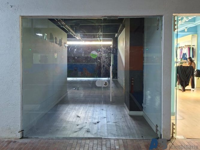 Local en arriendo en Los Balsos, Medellín, 41 m² · foto 3 de 7
