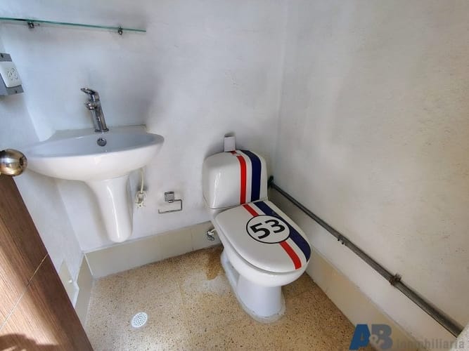 Bodega en arriendo en Colombia, Medellín, 175 m² · foto 12 de 13
