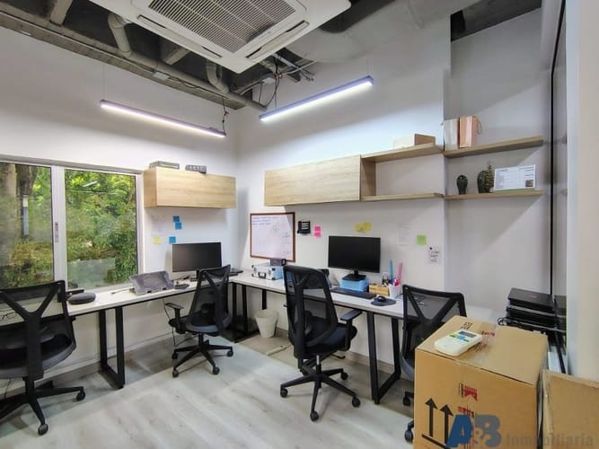 Oficina en arriendo en El Poblado, Medellín, 75 m² · foto 5 de 11