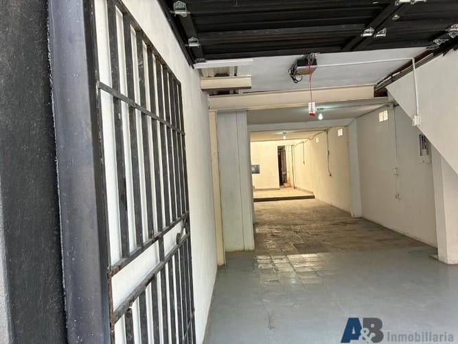 Bodega en arriendo en El Salvador, Medellín, 70 m² · foto 2 de 10