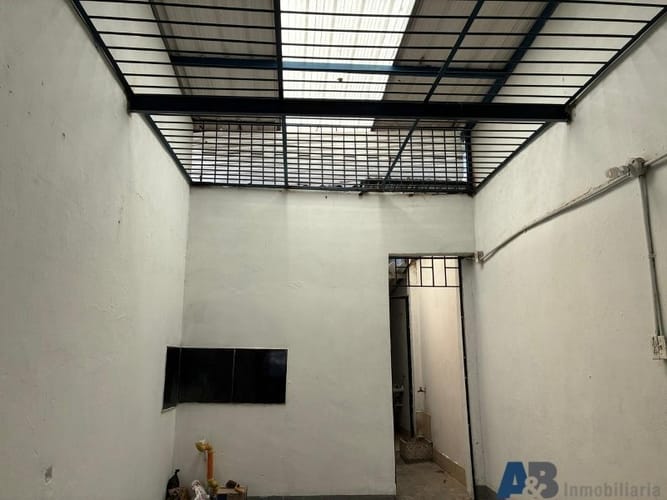 Bodega en arriendo en El Salvador, Medellín, 70 m² · foto 4 de 10