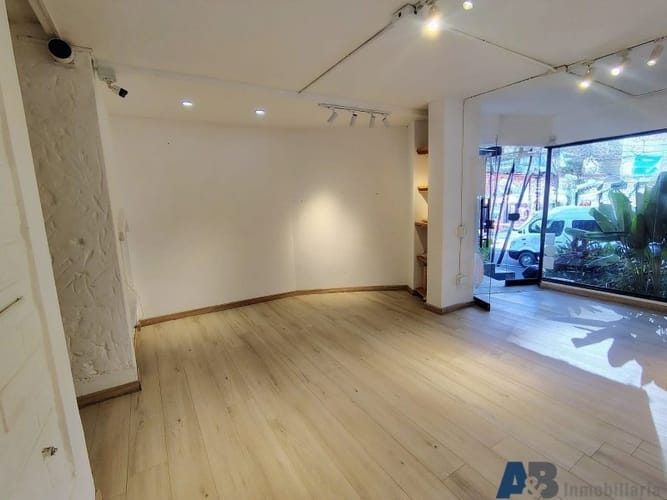Local en arriendo en Patio Bonito, Medellín, 35 m² · foto 2 de 6