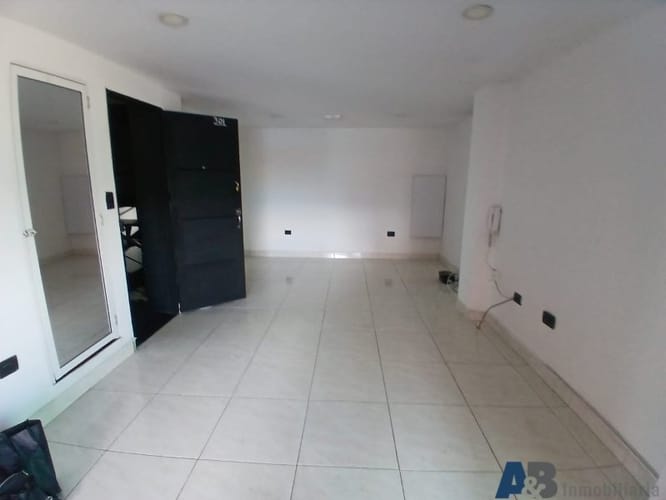 Local en arriendo en San Diego, Medellín, 37 m² · foto 7 de 8