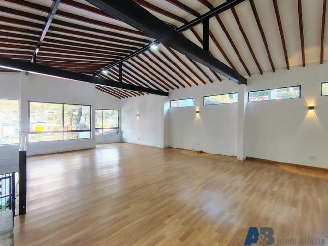 Local en arriendo en Patio Bonito, Medellín, 98 m² · foto 4 de 8