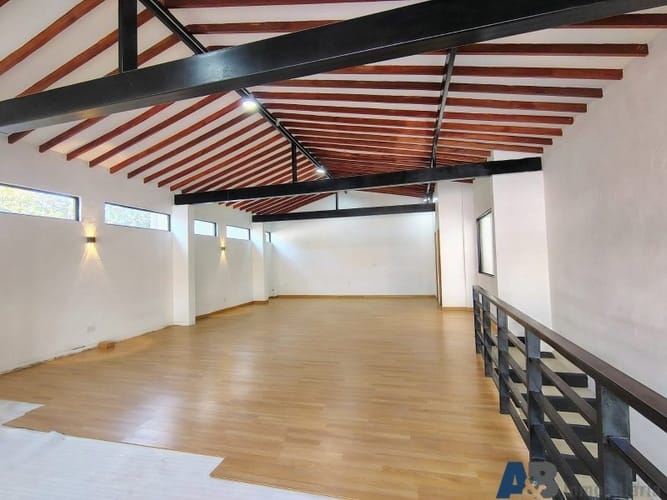 Local en arriendo en Patio Bonito, Medellín, 98 m² · foto 7 de 8