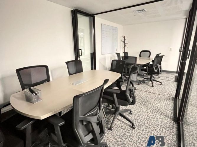 Oficina en arriendo en El Poblado, Medellín, 221 m² · foto 6 de 16