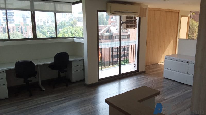 Oficina en arriendo en Las Lomas, Medellín, 124 m² · foto 2 de 13