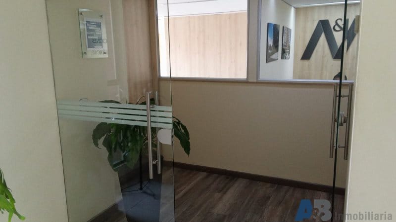 Oficina en arriendo en Las Lomas, Medellín, 124 m² · foto 3 de 13