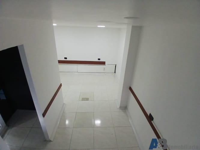 Oficina en arriendo en San Diego, Medellín, 37 m² · foto 2 de 12