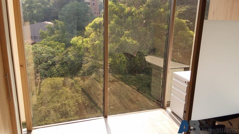 Oficina en arriendo en Las Lomas, Medellín, 124 m² · foto 10 de 13