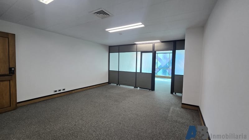 Oficina en arriendo en El Castillo, Medellín, 50 m² · foto 12 de 12