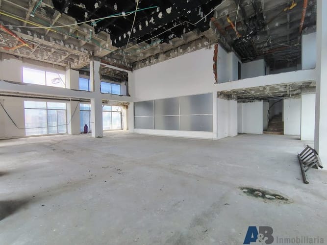 Oficina en arriendo en El Poblado, Medellín, 345 m² · foto 6 de 13