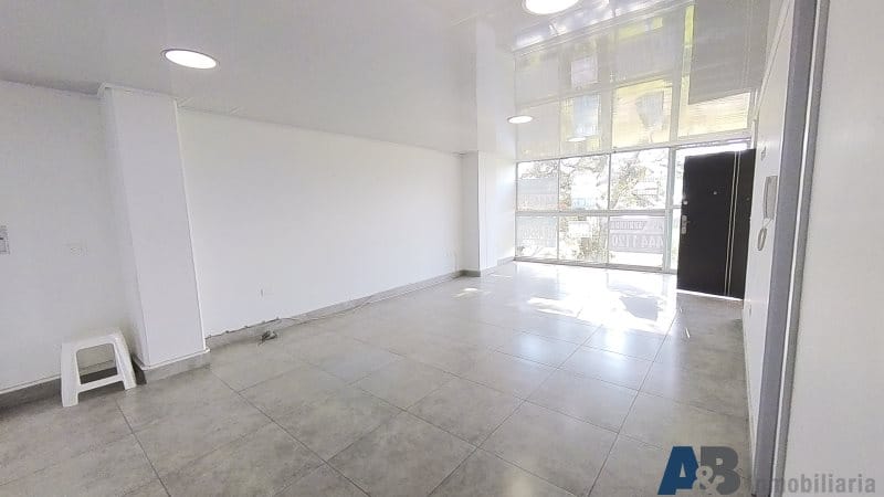 Bodega en arriendo en El Carmelo, Itagüí, 100 m² · foto 6 de 13