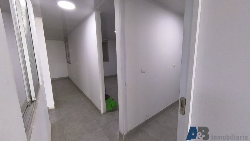 Bodega en arriendo en El Carmelo, Itagüí, 100 m² · foto 8 de 13