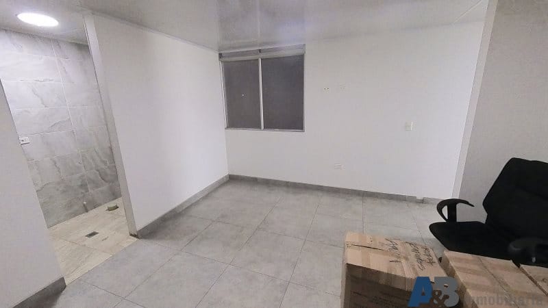 Bodega en arriendo en El Carmelo, Itagüí, 100 m² · foto 11 de 13