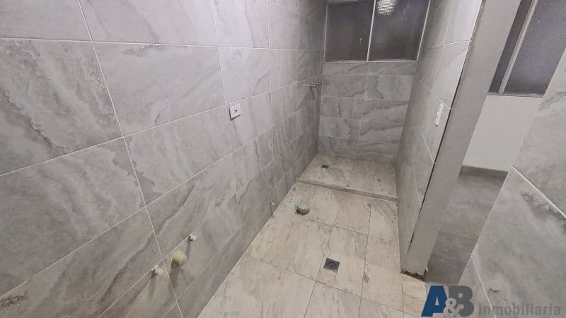 Bodega en arriendo en El Carmelo, Itagüí, 100 m² · foto 13 de 13