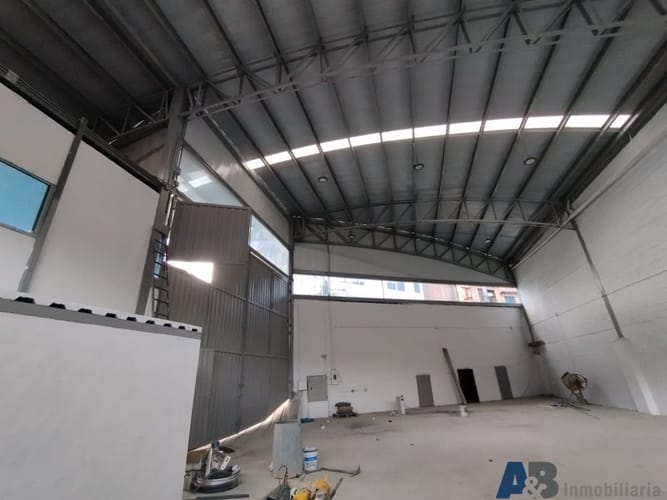 Bodega en arriendo en La Tablaza, La Estrella, 350 m² · foto 3 de 10