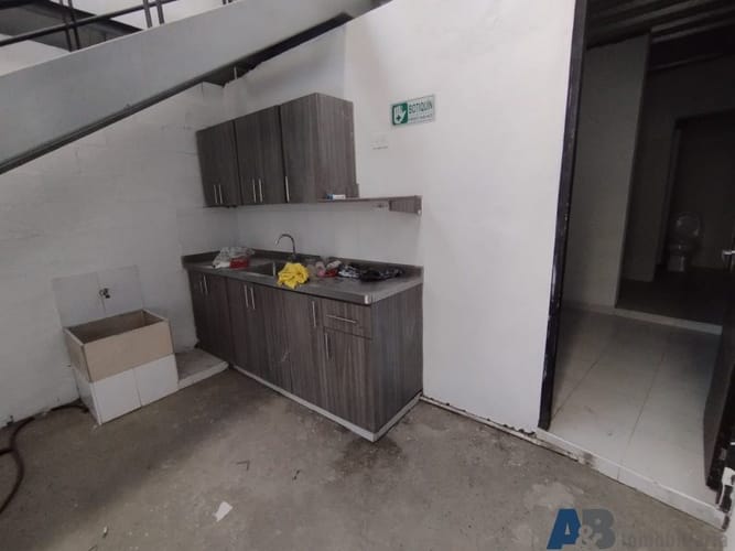 Bodega en arriendo en La Tablaza, La Estrella, 350 m² · foto 10 de 10