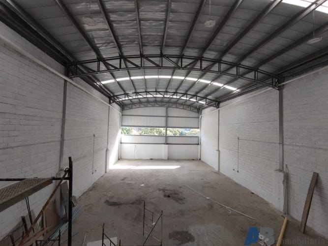 Bodega en arriendo en La Tablaza, La Estrella, 405 m² · foto 4 de 12