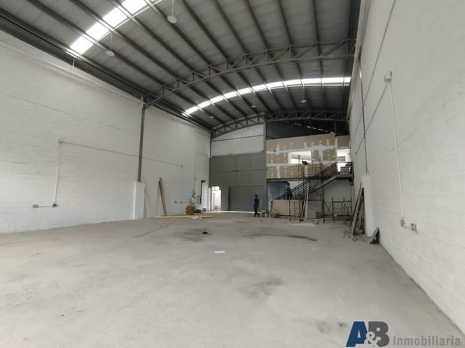 Bodega en arriendo en La Tablaza, La Estrella, 405 m² · foto 6 de 12