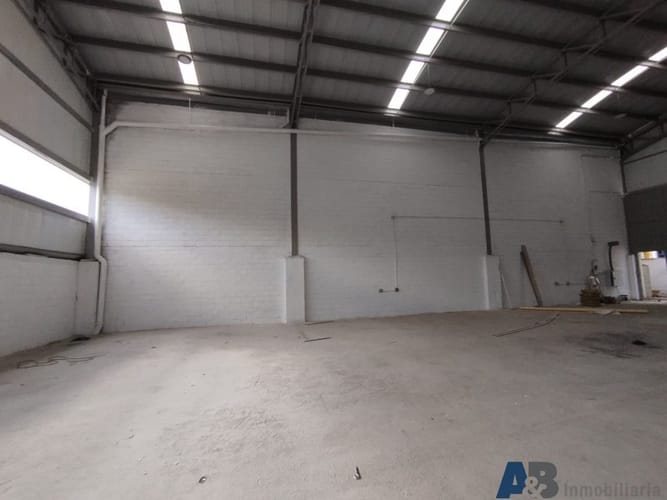 Bodega en arriendo en La Tablaza, La Estrella, 405 m² · foto 8 de 12