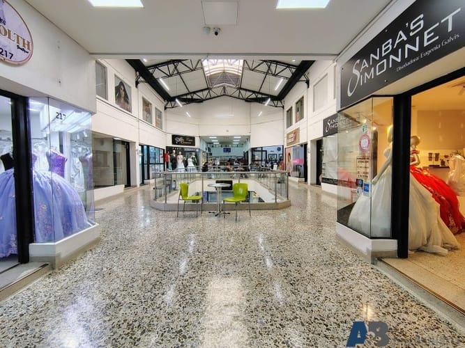 Local en arriendo en Villa Nueva, Medellín, 77 m² · foto 3 de 15