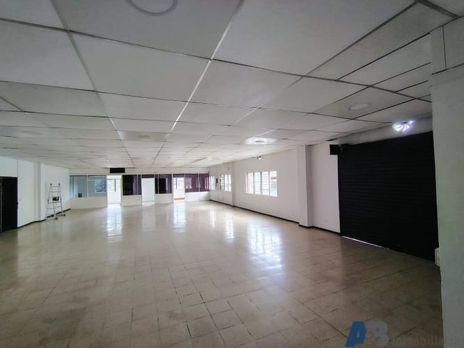 Bodega en arriendo en Centro, Itagüí, 220 m² · foto 4 de 12