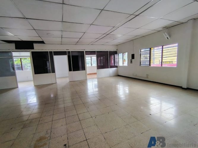 Bodega en arriendo en Centro, Itagüí, 220 m² · foto 5 de 12
