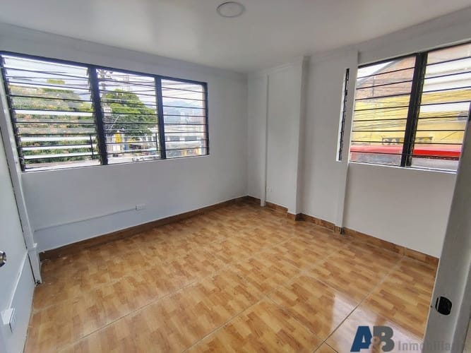 Bodega en arriendo en Centro, Itagüí, 220 m² · foto 8 de 12