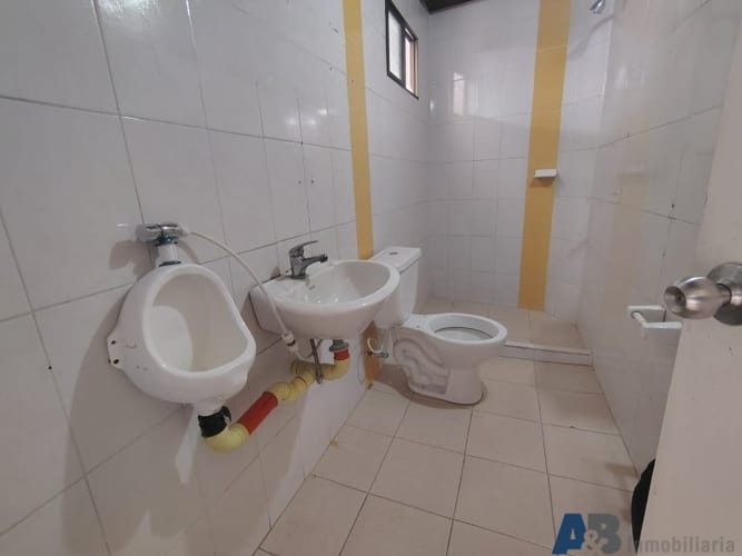 Bodega en arriendo en Centro, Itagüí, 220 m² · foto 12 de 12
