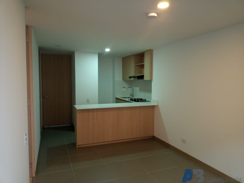 Apartaestudio en arriendo en El Poblado, Medellín · foto 3 de 14