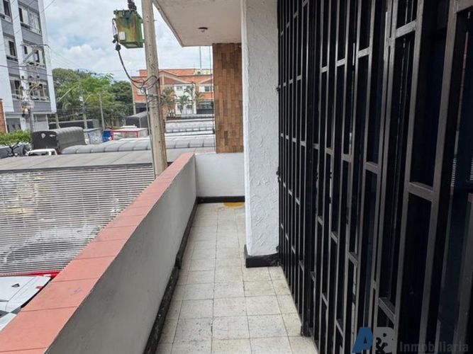 Bodega en arriendo en El Poblado, Medellín, 290 m² · foto 8 de 11