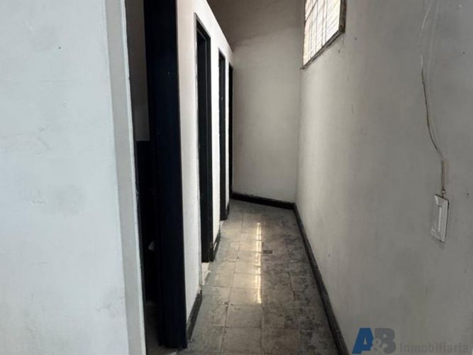 Bodega en arriendo en El Poblado, Medellín, 290 m² · foto 9 de 11