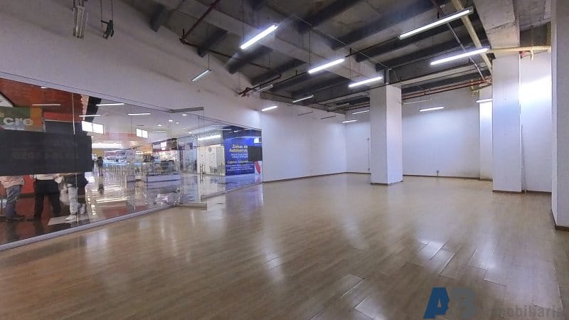 Local en arriendo en El Chagualo, Medellín, 165 m² · foto 3 de 9