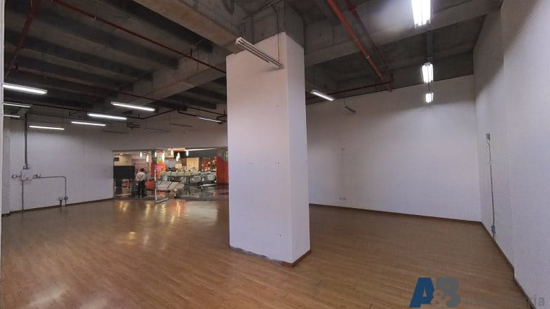 Local en arriendo en El Chagualo, Medellín, 165 m² · foto 6 de 9